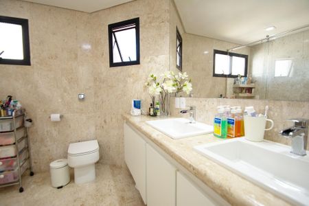 Apartamento à venda com 187m², 4 quartos e 3 vagasbanheiro suite 4