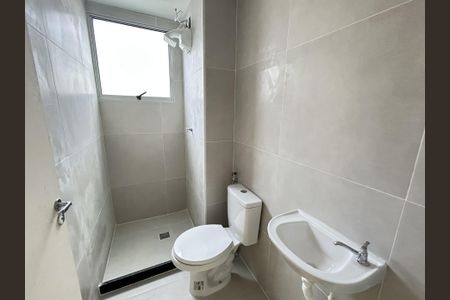Apartamento para alugar com 42m², 2 quartos e sem vagaBanheiro