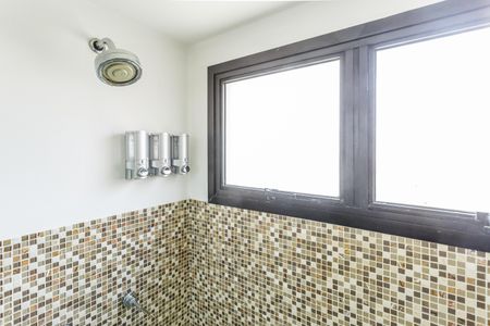 Apartamento para alugar com 71m², 2 quartos e 2 vagasBanheiro