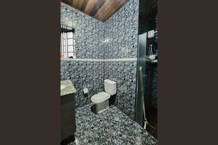 Casa à venda com 271m², 3 quartos e 3 vagasBanheiro Social