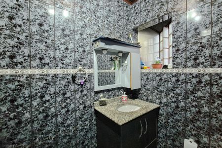 Casa à venda com 271m², 3 quartos e 3 vagasBanheiro Social