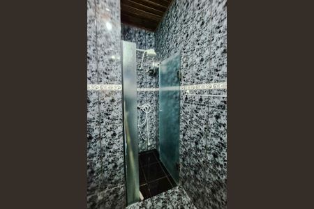 Casa à venda com 271m², 3 quartos e 3 vagasBanheiro Social