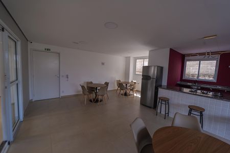 Apartamento para alugar com 37m², 2 quartos e sem vagaÁrea comum - Churrasqueira