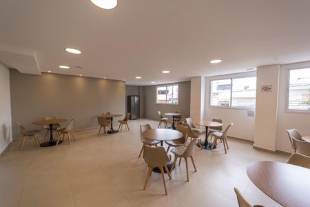 Apartamento para alugar com 37m², 2 quartos e sem vagaÁrea comum - Salão de festas