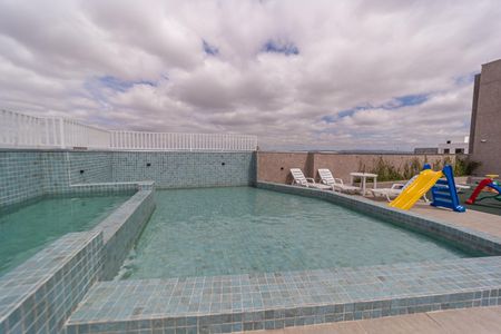 Apartamento para alugar com 37m², 2 quartos e sem vagaÁrea comum - Piscina