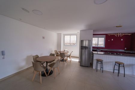 Apartamento para alugar com 37m², 2 quartos e sem vagaÁrea comum - Salão de festas