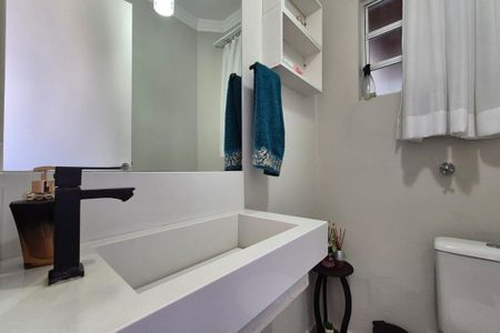 Apartamento à venda com 100m², 2 quartos e 2 vagasLavabo 