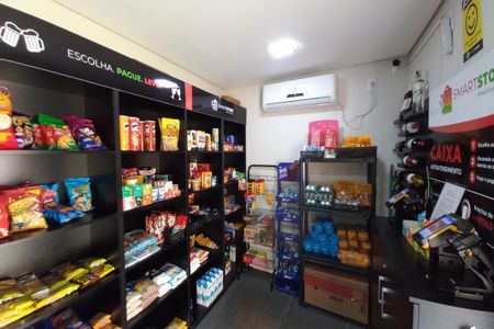 Apartamento à venda com 100m², 2 quartos e 2 vagasÁrea comum - Mercado