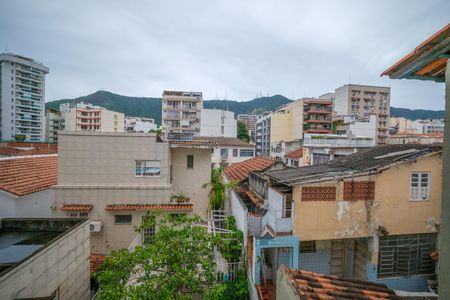 Quarto 1 Vista de apartamento para alugar com 2 quartos, 58m² em Tijuca, Rio de Janeiro