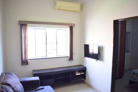 Sala de apartamento para alugar com 1 quarto, 40m² em Jardim Irajá, Ribeirão Preto