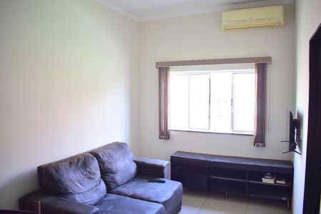 Sala de apartamento para alugar com 1 quarto, 40m² em Jardim Irajá, Ribeirão Preto