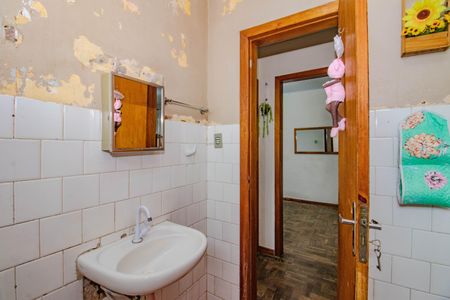 Casa à venda com 192m², 3 quartos e 2 vagasBanheiro