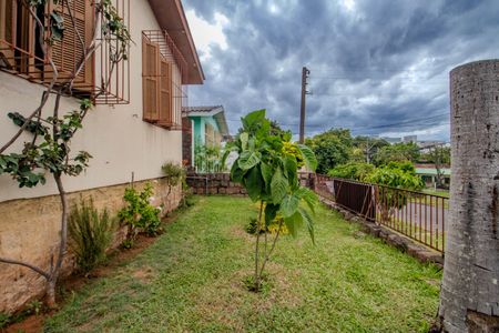 Casa à venda com 192m², 3 quartos e 2 vagasPátio