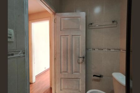 Apartamento à venda com 90m², 2 quartos e sem vaga Apartamento à venda com 90m², 2 quartos e sem vagaBanheiro Corredor