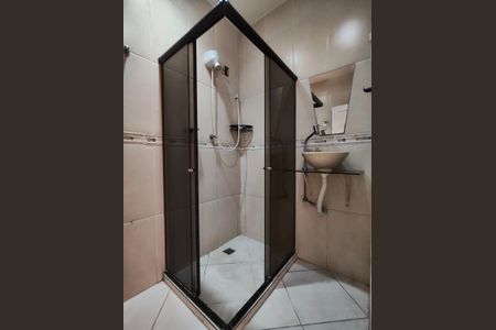 Apartamento à venda com 90m², 2 quartos e sem vaga Apartamento à venda com 90m², 2 quartos e sem vagaBanheiro Corredor