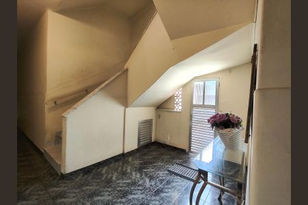 Apartamento à venda com 90m², 2 quartos e sem vaga Apartamento à venda com 90m², 2 quartos e sem vagaFachada e portaria