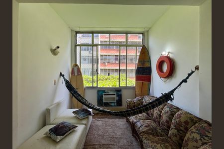 Apartamento para alugar com 130m², 3 quartos e sem vagaSala