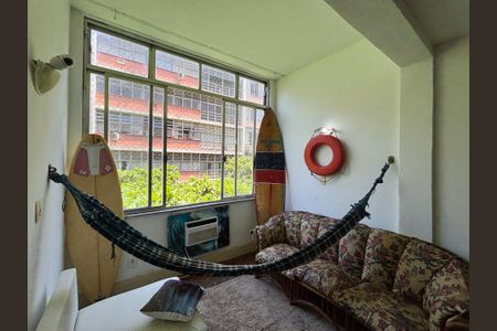 Apartamento para alugar com 130m², 3 quartos e sem vagaSala