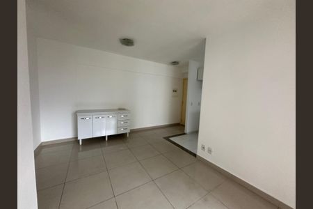 Apartamento à venda com 70m², 2 quartos e 1 vagaSala