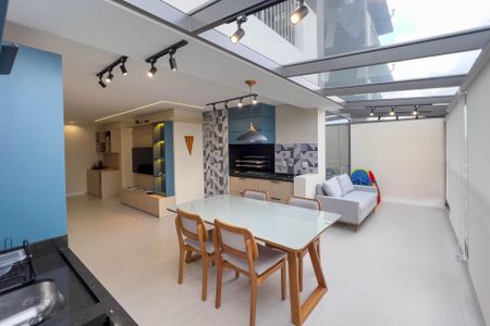 Cozinha e varanda de apartamento à venda com 1 quarto, 113m² em Ipiranga, São Paulo