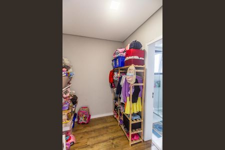 Casa de condomínio à venda com 456m², 4 quartos e 6 vagasCloset da suíte