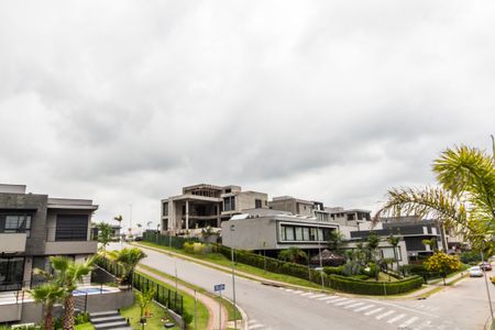 Casa de condomínio à venda com 456m², 4 quartos e 6 vagasVista da Rua