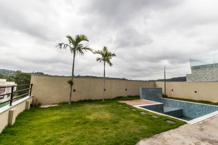 Casa de condomínio à venda com 456m², 4 quartos e 6 vagasQuintal