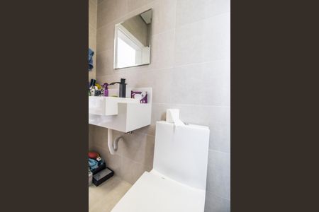 Casa de condomínio à venda com 456m², 4 quartos e 6 vagasBanheiro da Suíte