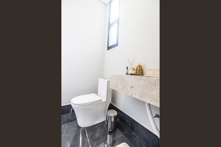 Casa de condomínio à venda com 456m², 4 quartos e 6 vagasLavabo