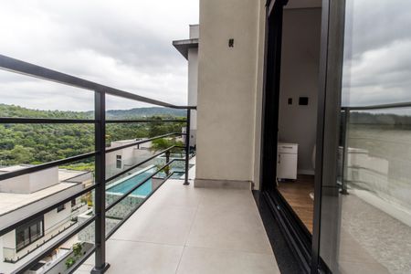 Casa de condomínio à venda com 456m², 4 quartos e 6 vagasVaranda