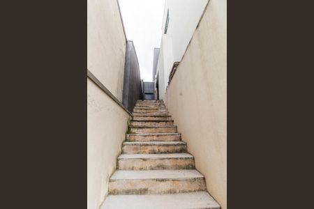 Casa de condomínio à venda com 456m², 4 quartos e 6 vagasEscada