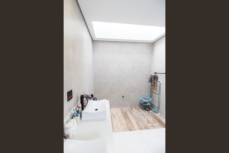 Casa de condomínio à venda com 456m², 4 quartos e 6 vagasBanheiro da Suíte