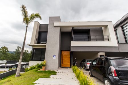 Casa de condomínio à venda com 456m², 4 quartos e 6 vagasGaragem