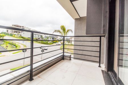 Casa de condomínio à venda com 456m², 4 quartos e 6 vagasVaranda