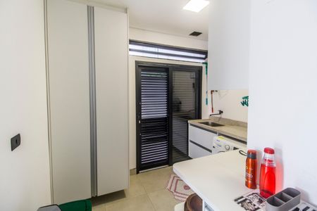 Casa de condomínio à venda com 456m², 4 quartos e 6 vagasÁrea de Serviço