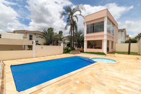 Casa de condomínio à venda com 140m², 3 quartos e 4 vagas Casa de condomínio à venda com 140m², 3 quartos e 4 vagasÁrea comum - Piscina