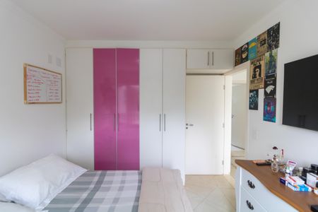 Casa de condomínio à venda com 140m², 3 quartos e 4 vagas Casa de condomínio à venda com 140m², 3 quartos e 4 vagasQuarto 01