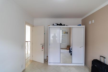 Casa de condomínio à venda com 140m², 3 quartos e 4 vagas Casa de condomínio à venda com 140m², 3 quartos e 4 vagasQuarto 02