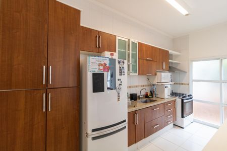 Casa de condomínio à venda com 140m², 3 quartos e 4 vagas Casa de condomínio à venda com 140m², 3 quartos e 4 vagasCozinha