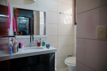 Casa de condomínio à venda com 80m², 3 quartos e 1 vagaBanheiro