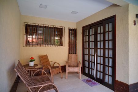 Casa de condomínio à venda com 80m², 3 quartos e 1 vagaVaranda