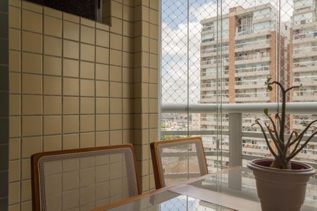 Apartamento para alugar com 96m², 3 quartos e 2 vagasVaranda