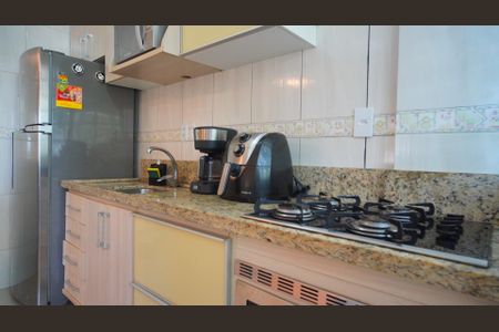 Apartamento à venda com 60m², 2 quartos e 1 vagaCozinha 