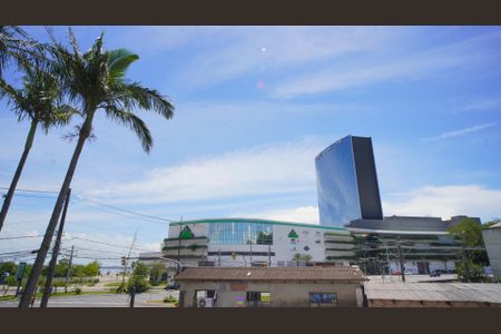 Apartamento à venda com 60m², 2 quartos e 1 vagaVista do quarto shopping e Guaíba 