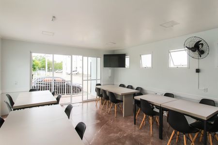Apartamento para alugar com 55m², 2 quartos e 1 vaga Apartamento para alugar com 55m², 2 quartos e 1 vagaÁrea comum - Salão de festas