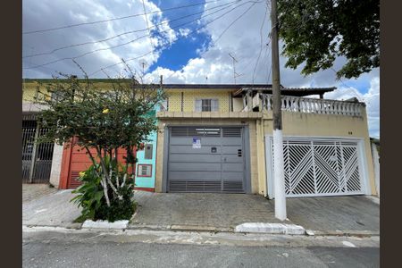 Casa à venda com 102m², 2 quartos e 1 vagaFachada + Placa