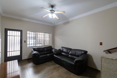 Casa à venda com 102m², 2 quartos e 1 vagaSala