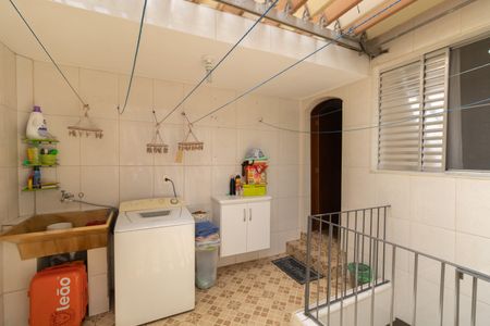 Casa à venda com 102m², 2 quartos e 1 vagaÁrea de Serviço