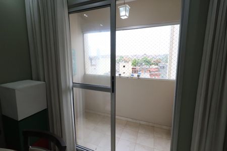 Sala de apartamento para alugar com 3 quartos, 74m² em Bussocaba, Osasco
