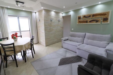Sala de apartamento para alugar com 3 quartos, 74m² em Bussocaba, Osasco
